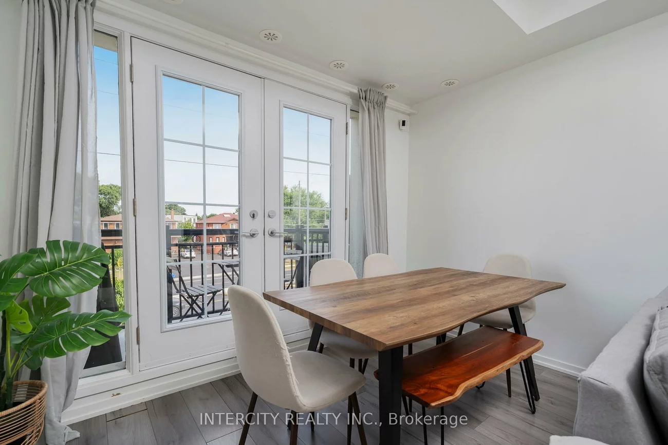 26, Bruce, East Woodbridge, Vaughan