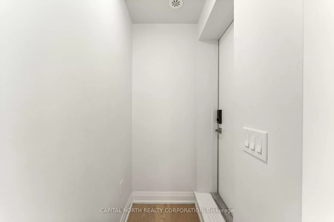 5289, Highway 7, Vaughan Grove, Vaughan