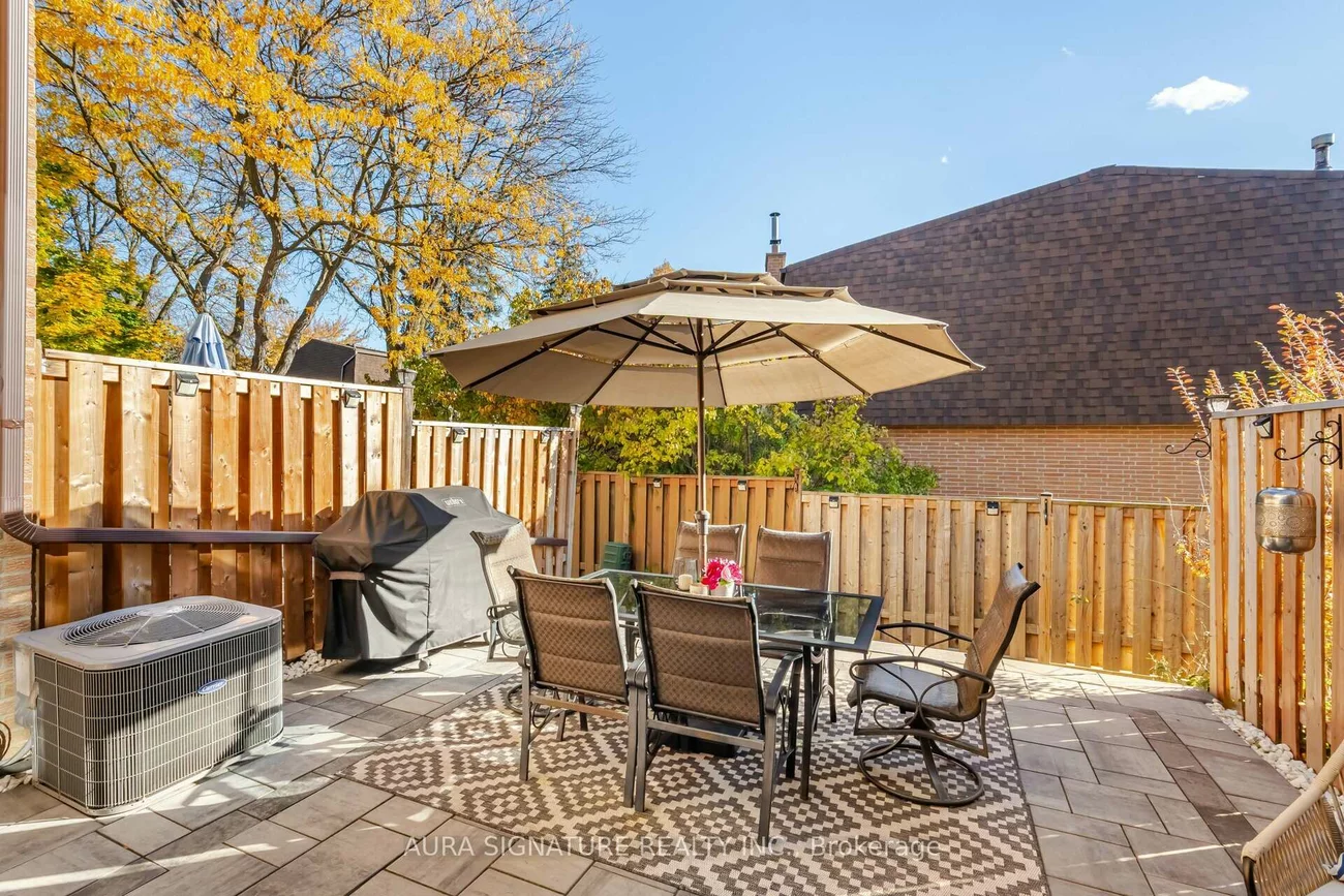 88, Rainbow, West Woodbridge, Vaughan