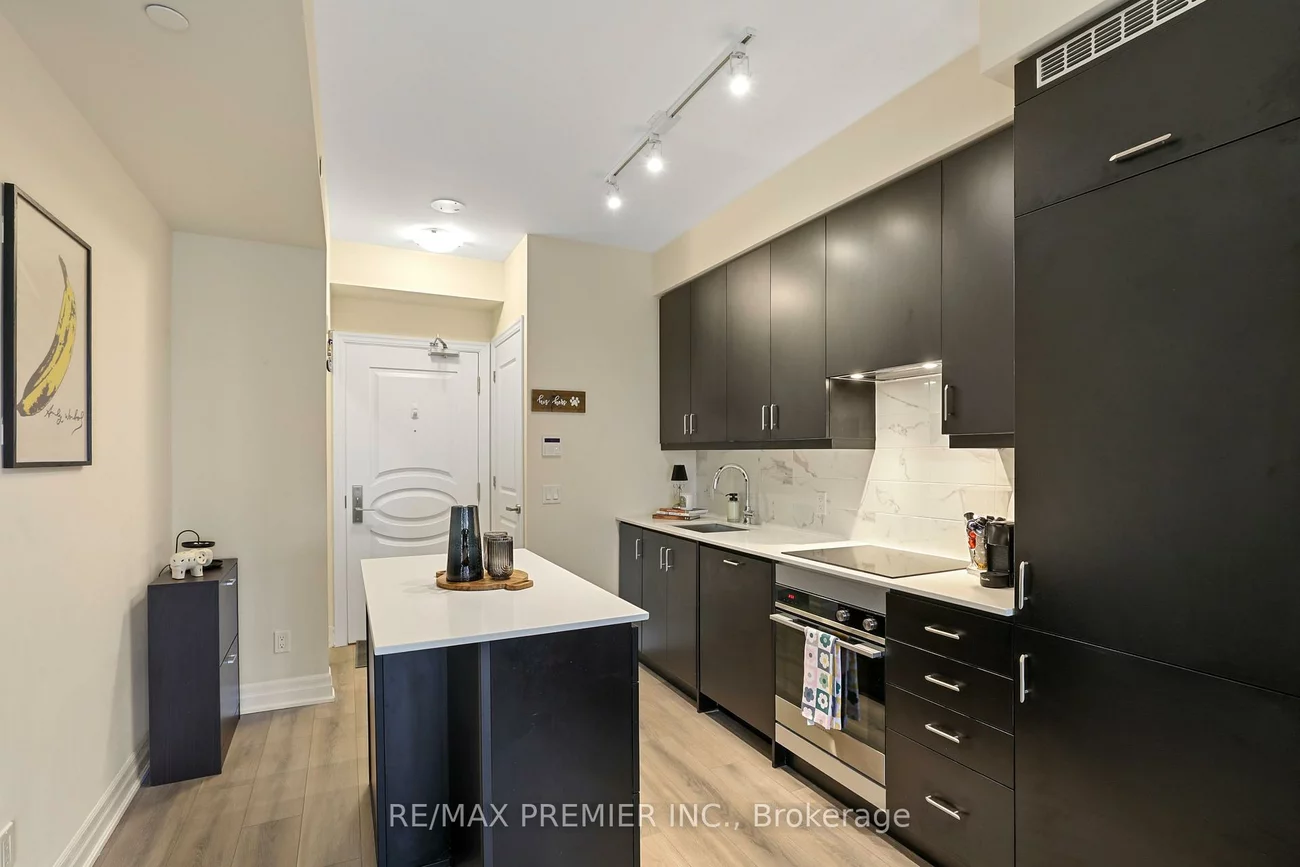 9085, Jane, Concord, Vaughan