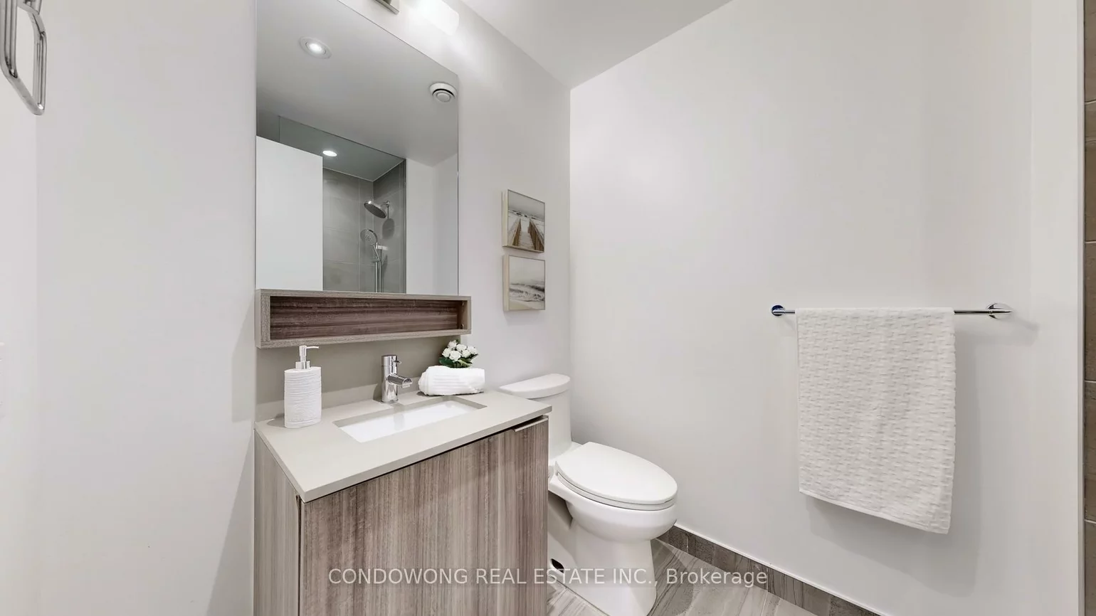 898, Portage, Vaughan Corporate Centre, Vaughan