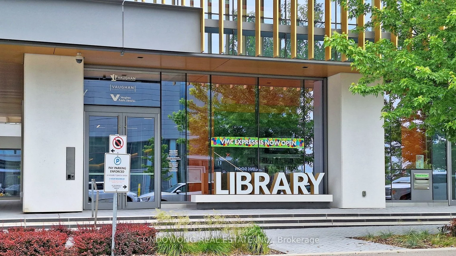 898, Portage, Vaughan Corporate Centre, Vaughan