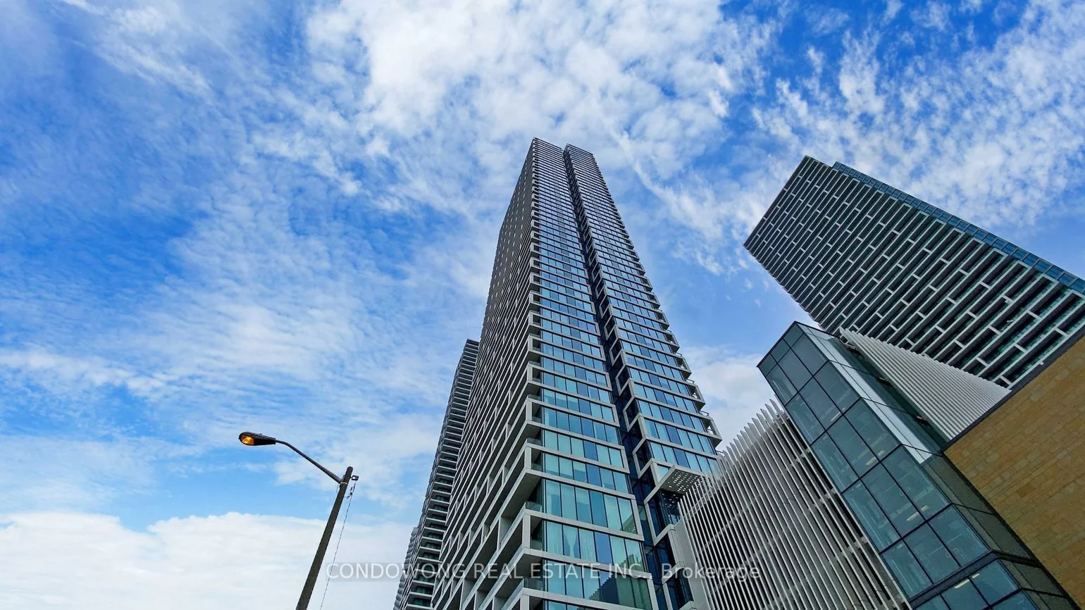 898, Portage, Vaughan Corporate Centre, Vaughan