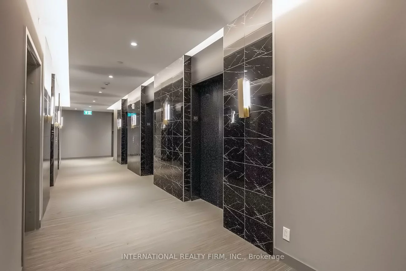 950, Portage, Vaughan Corporate Centre, Vaughan