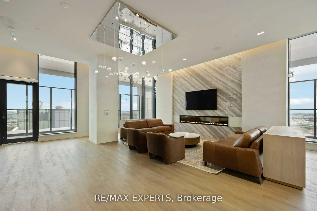 8960, Jane, Vellore Village, Vaughan
