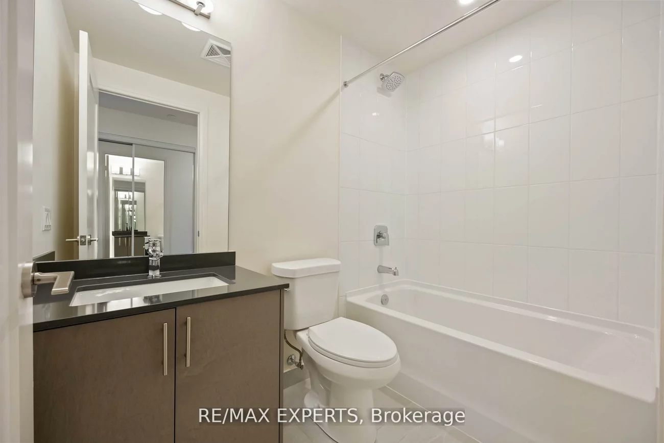 8960, Jane, Vellore Village, Vaughan