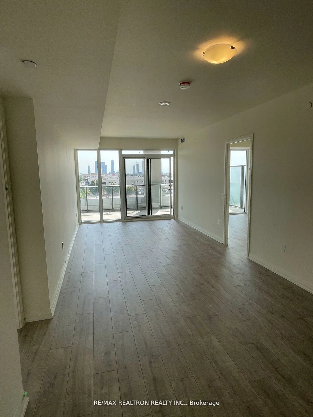 8960, Jane, Vellore Village, Vaughan