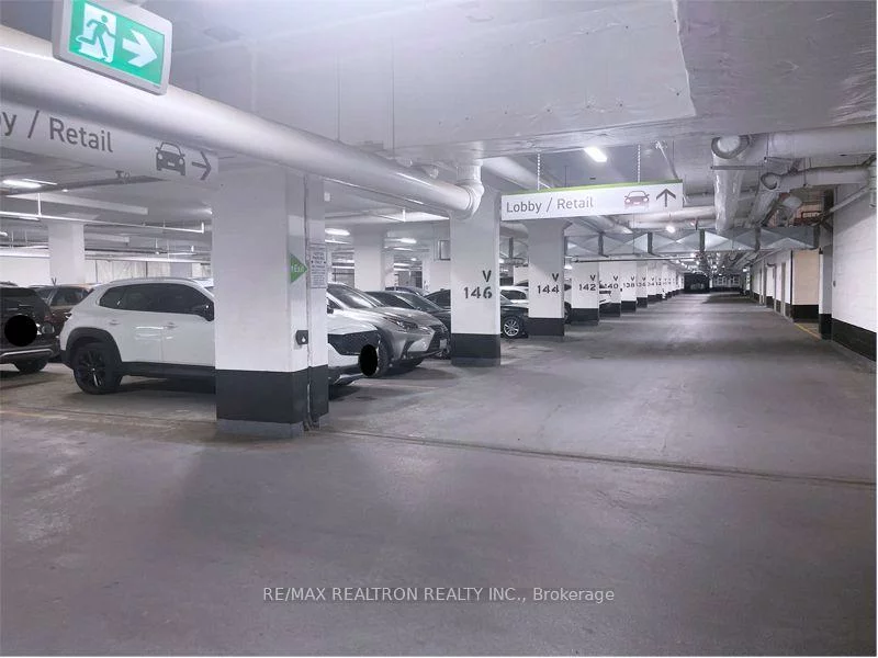8960, Jane, Vellore Village, Vaughan
