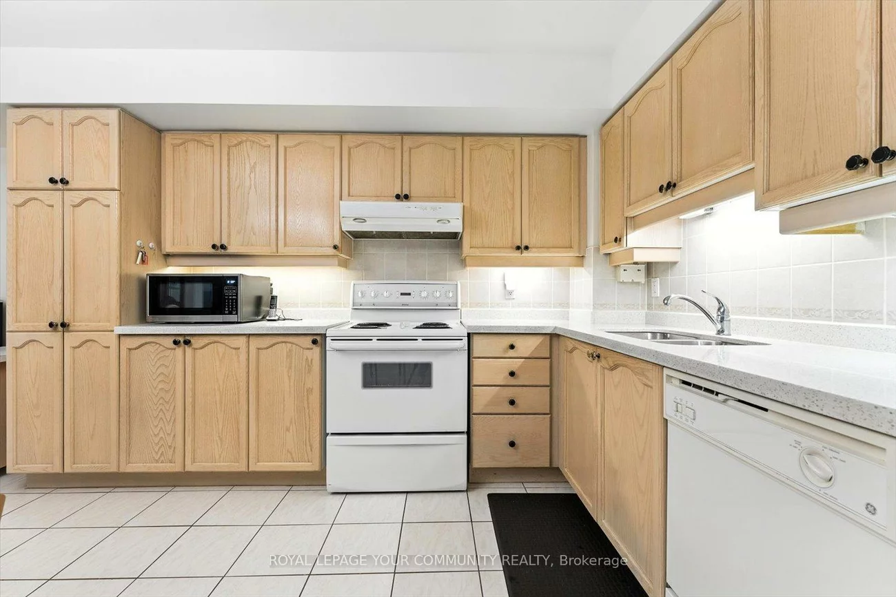2502, Rutherford, Maple, Vaughan