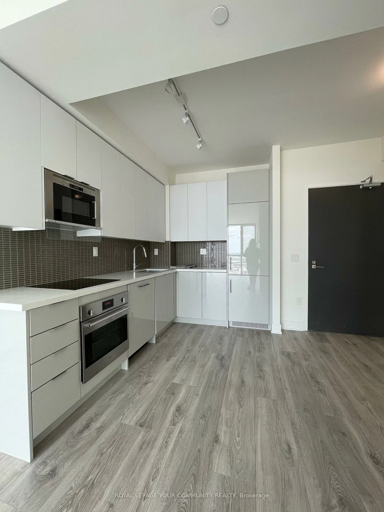 2908, Highway 7, Concord, Vaughan