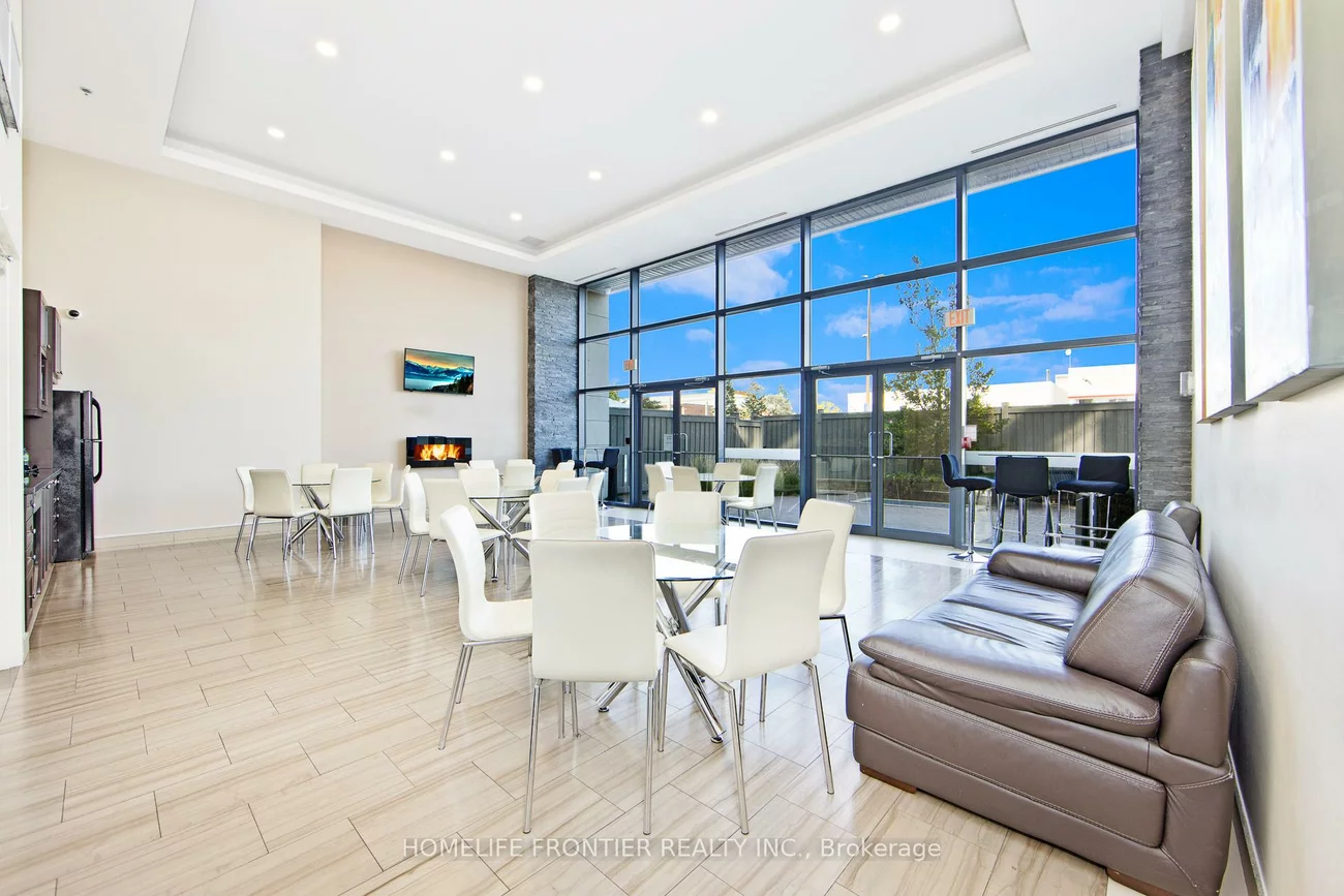 12, Woodstream, Vaughan Grove, Vaughan