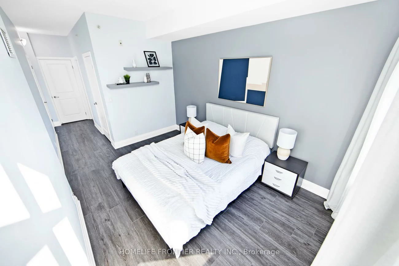 12, Woodstream, Vaughan Grove, Vaughan
