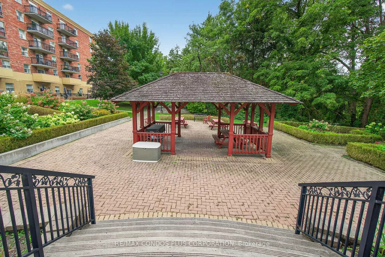 7373, MARTIN GROVE, Vaughan Grove, Vaughan