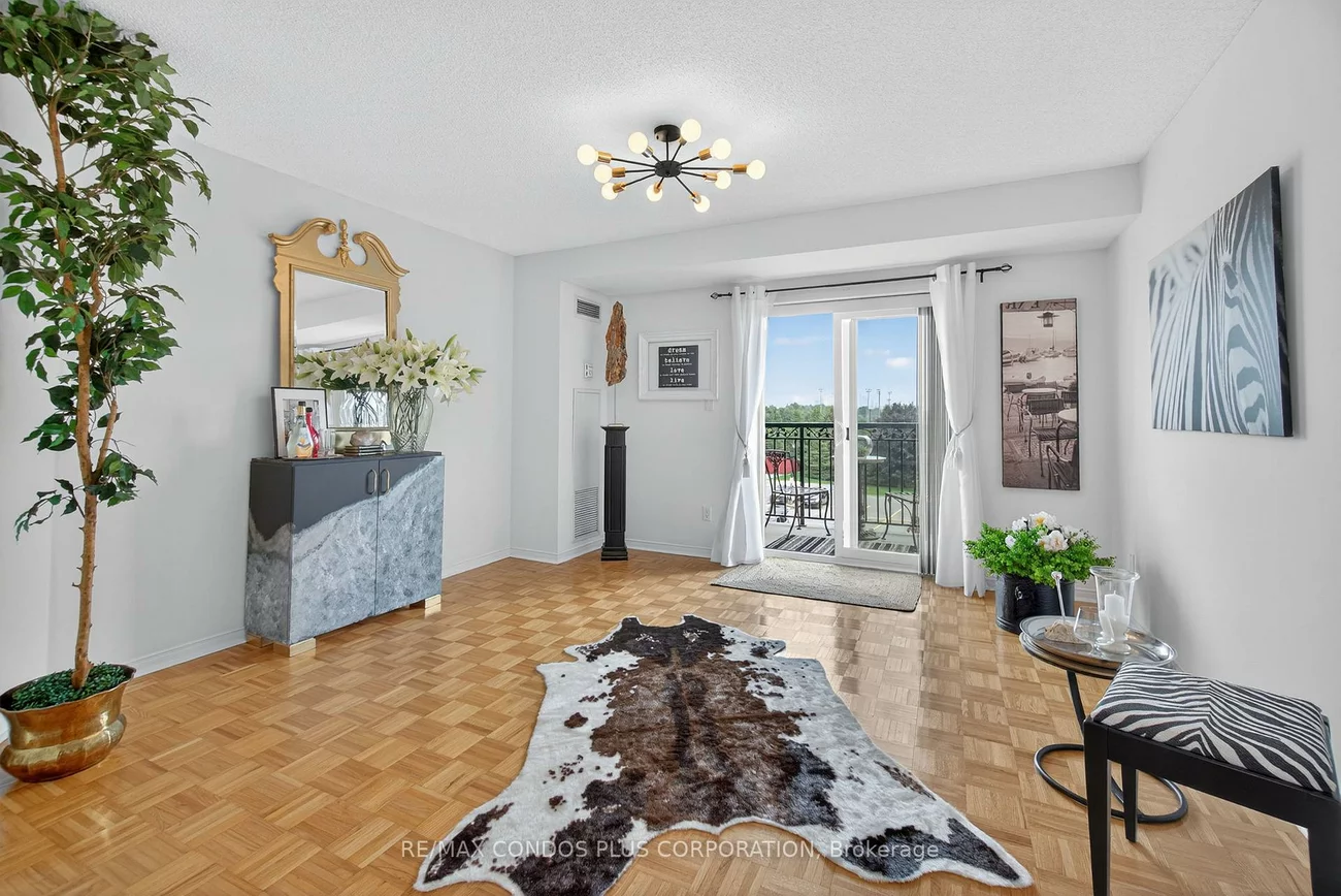 7373, MARTIN GROVE, Vaughan Grove, Vaughan