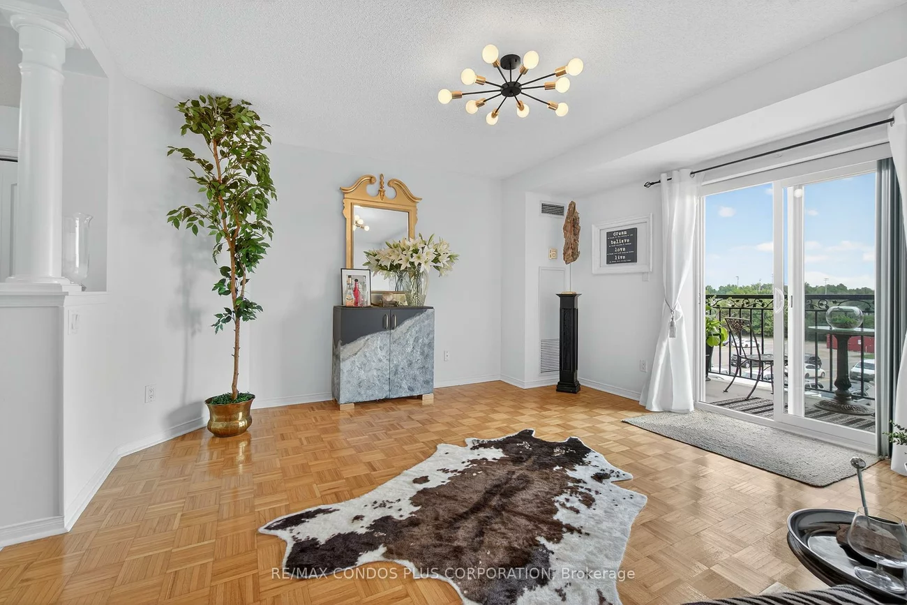 7373, MARTIN GROVE, Vaughan Grove, Vaughan