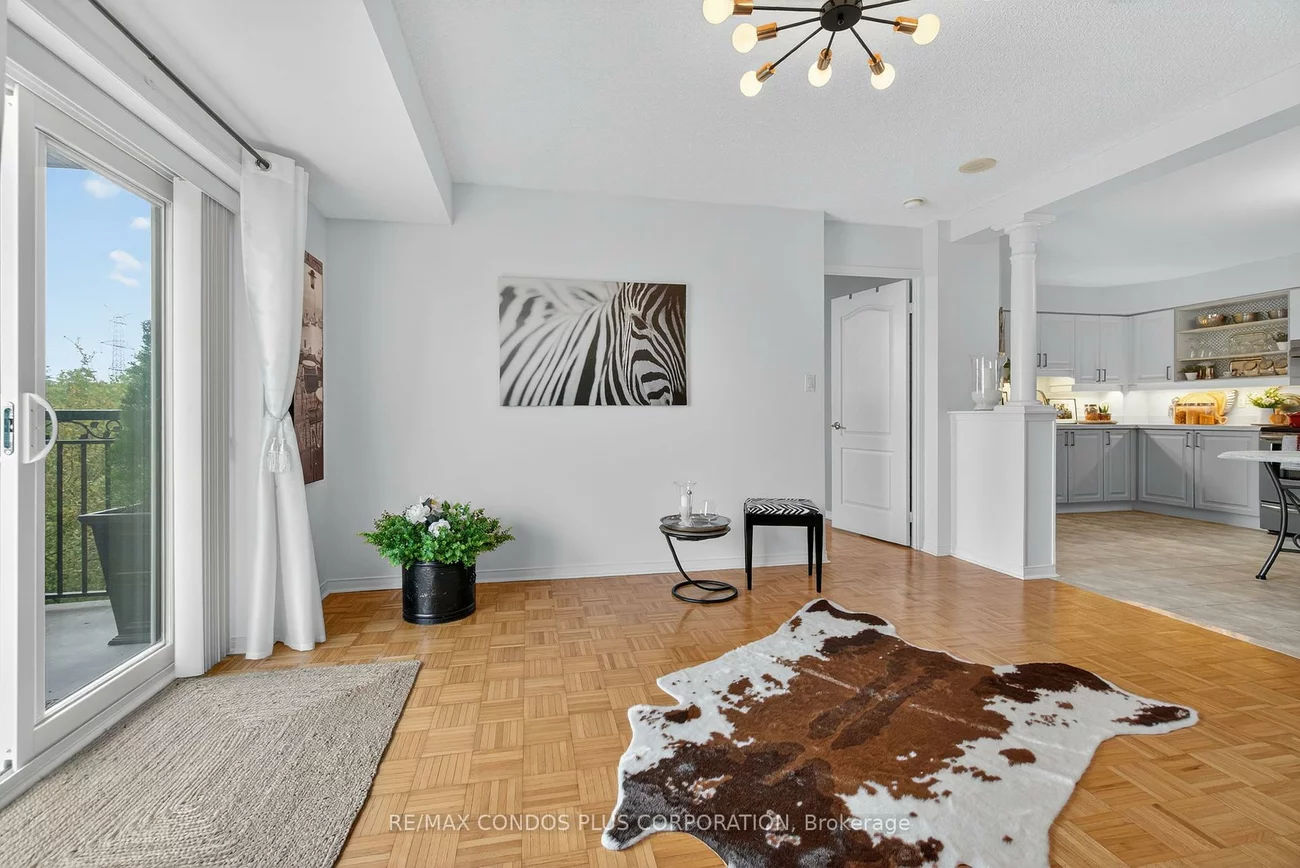 7373, MARTIN GROVE, Vaughan Grove, Vaughan