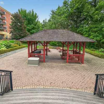 7373, MARTIN GROVE, Vaughan Grove, Vaughan