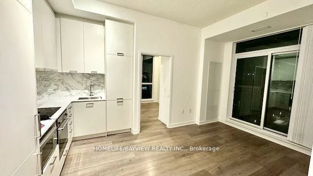 38, Honeycrisp, Vaughan Corporate Centre, Vaughan