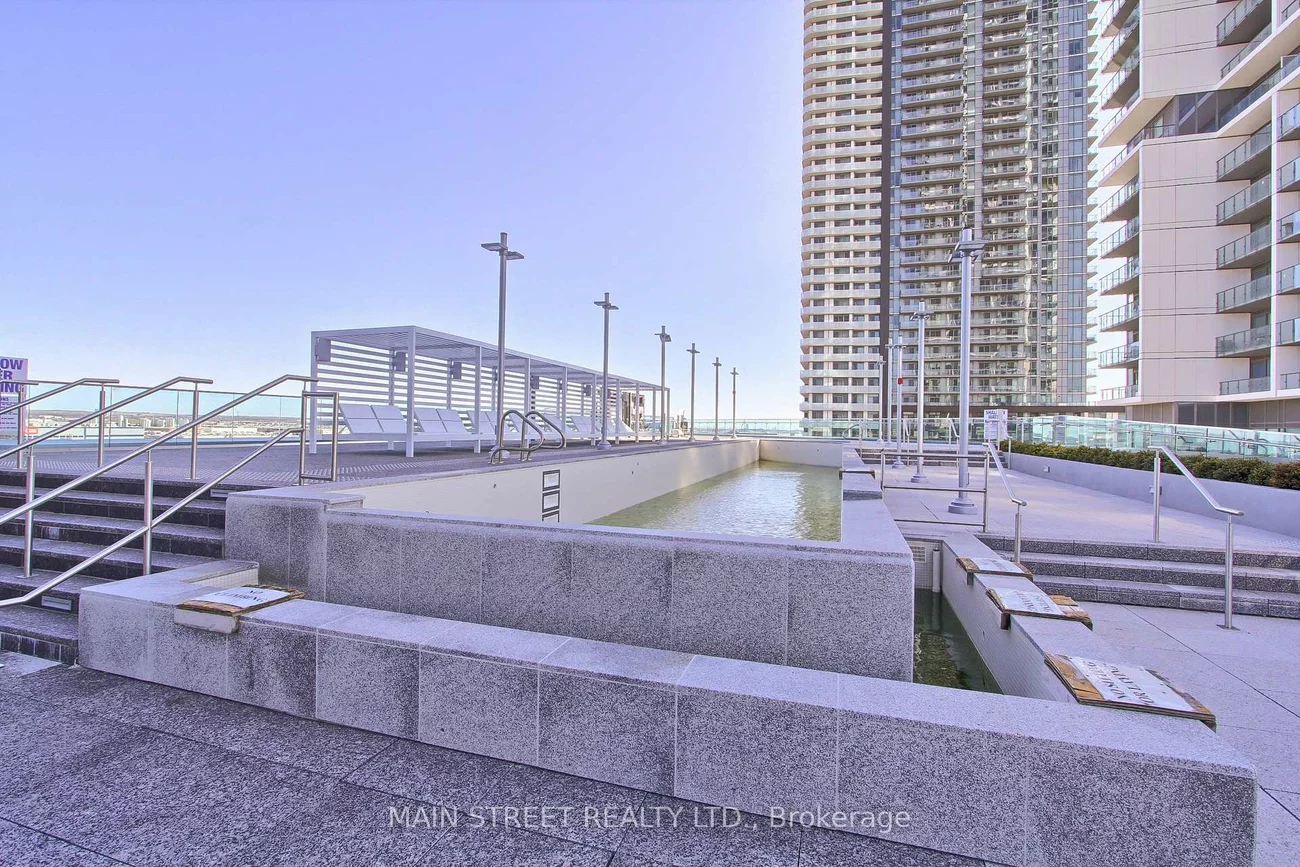 1000, Portage, Vaughan Corporate Centre, Vaughan