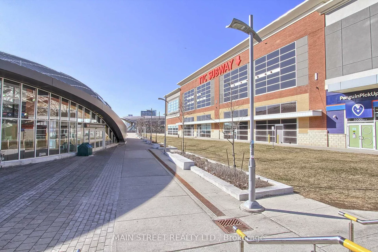 1000, Portage, Vaughan Corporate Centre, Vaughan