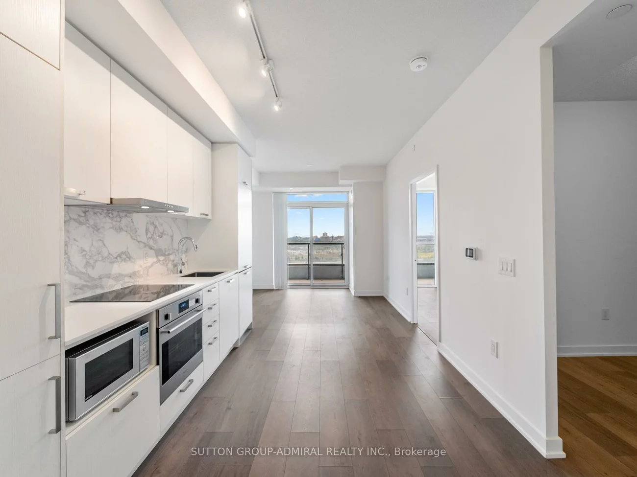 10, Honeycrisp, Vaughan Corporate Centre, Vaughan