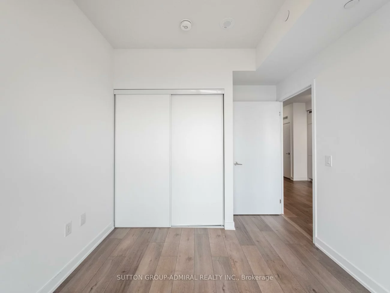 10, Honeycrisp, Vaughan Corporate Centre, Vaughan