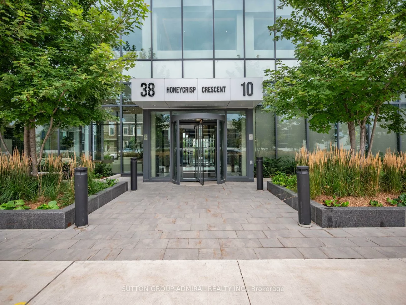 10, Honeycrisp, Vaughan Corporate Centre, Vaughan