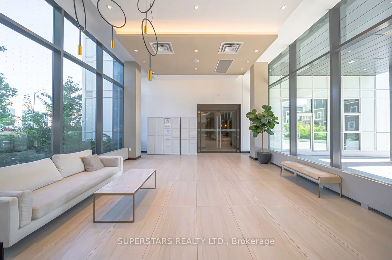 38, Honeycrisp, Vaughan Corporate Centre, Vaughan
