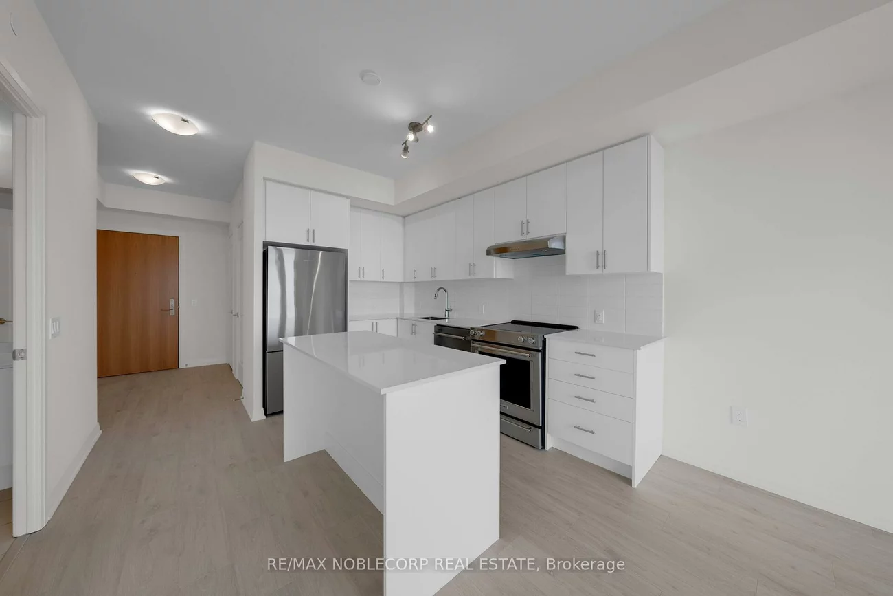 8960, Jane, Vellore Village, Vaughan