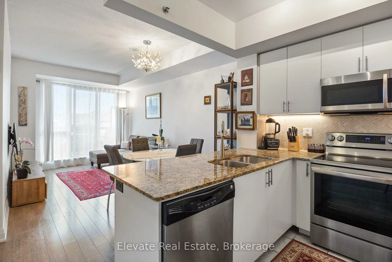 520, Steeles, Crestwood-Springfarm-Yorkhill, Vaughan