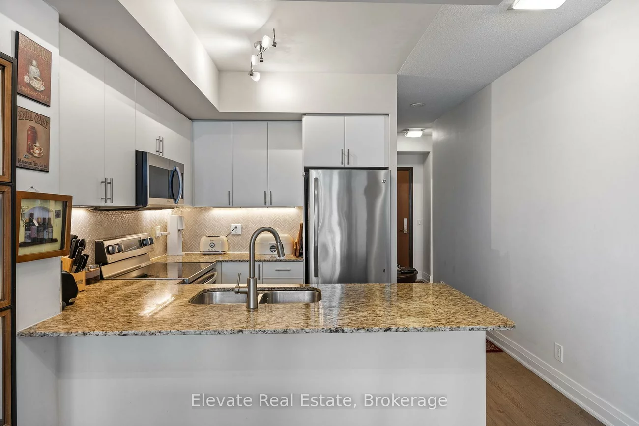 520, Steeles, Crestwood-Springfarm-Yorkhill, Vaughan