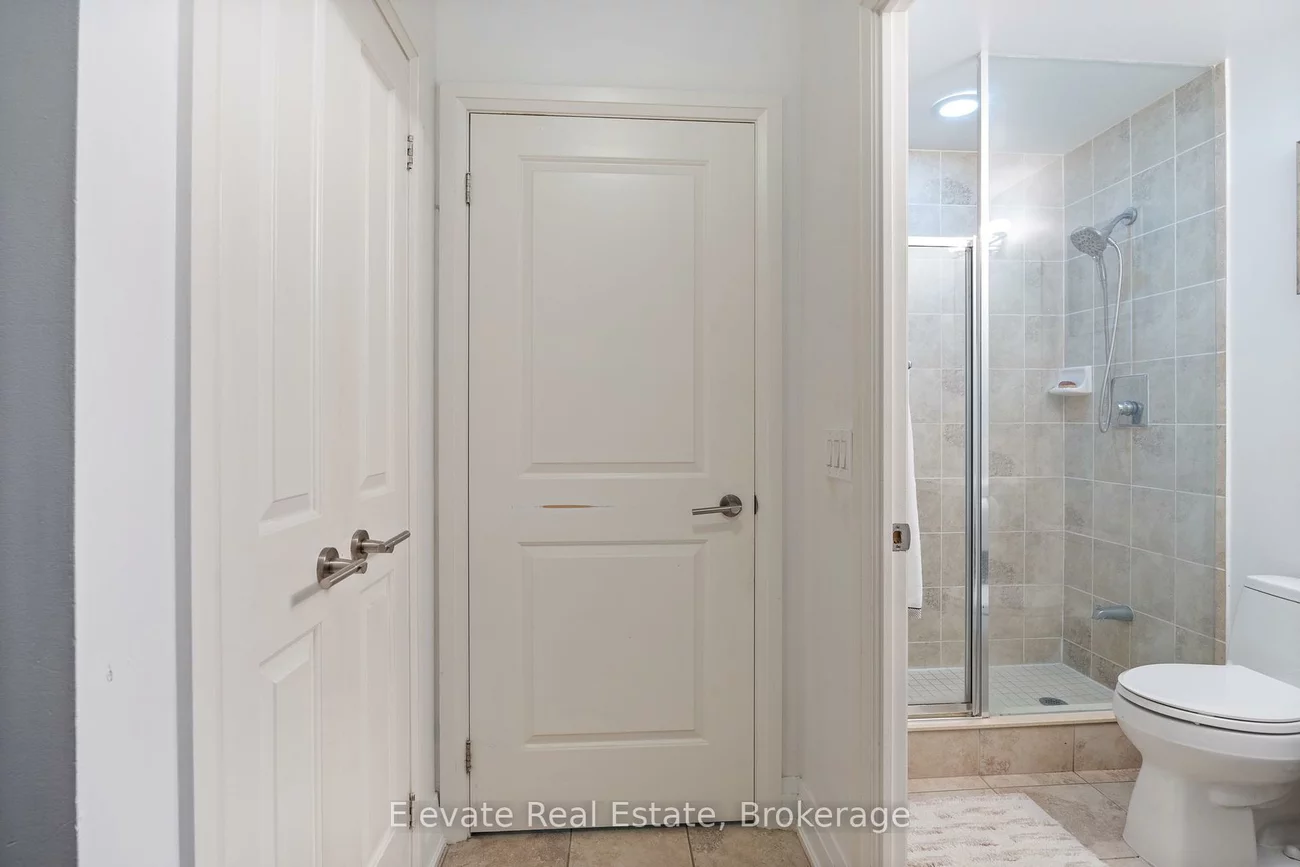 520, Steeles, Crestwood-Springfarm-Yorkhill, Vaughan