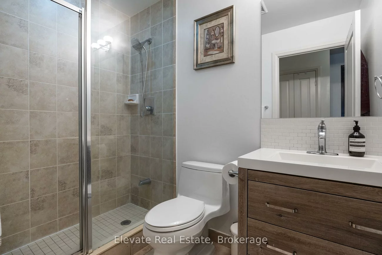 520, Steeles, Crestwood-Springfarm-Yorkhill, Vaughan