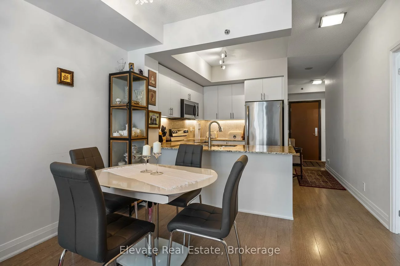 520, Steeles, Crestwood-Springfarm-Yorkhill, Vaughan