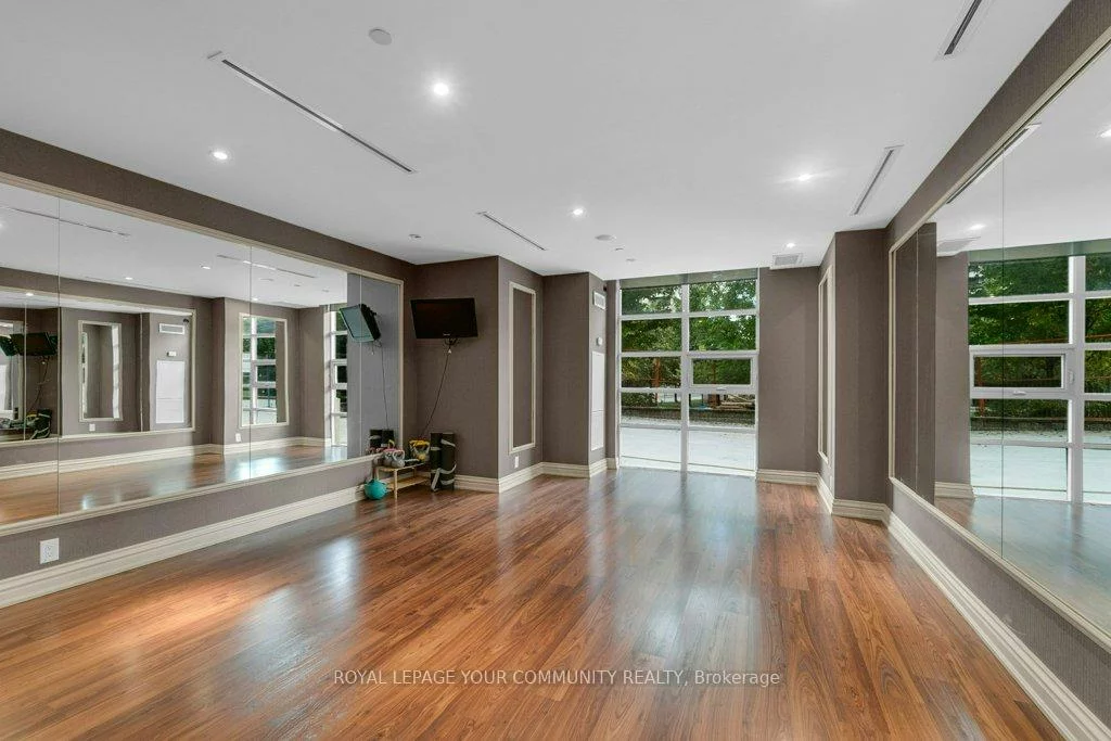 9235, Jane, Maple, Vaughan