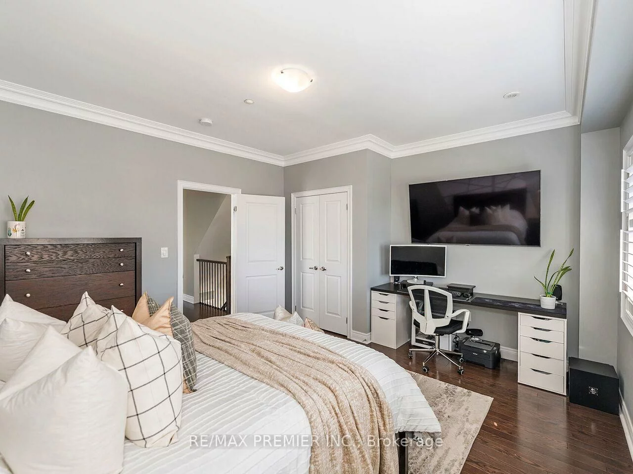 1, Powseland, West Woodbridge, Vaughan