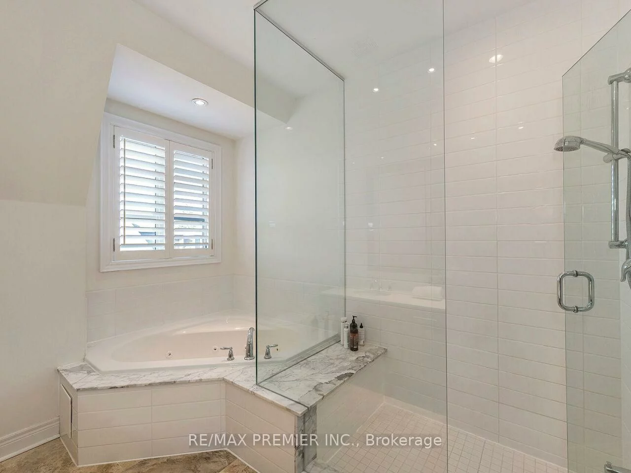 1, Powseland, West Woodbridge, Vaughan