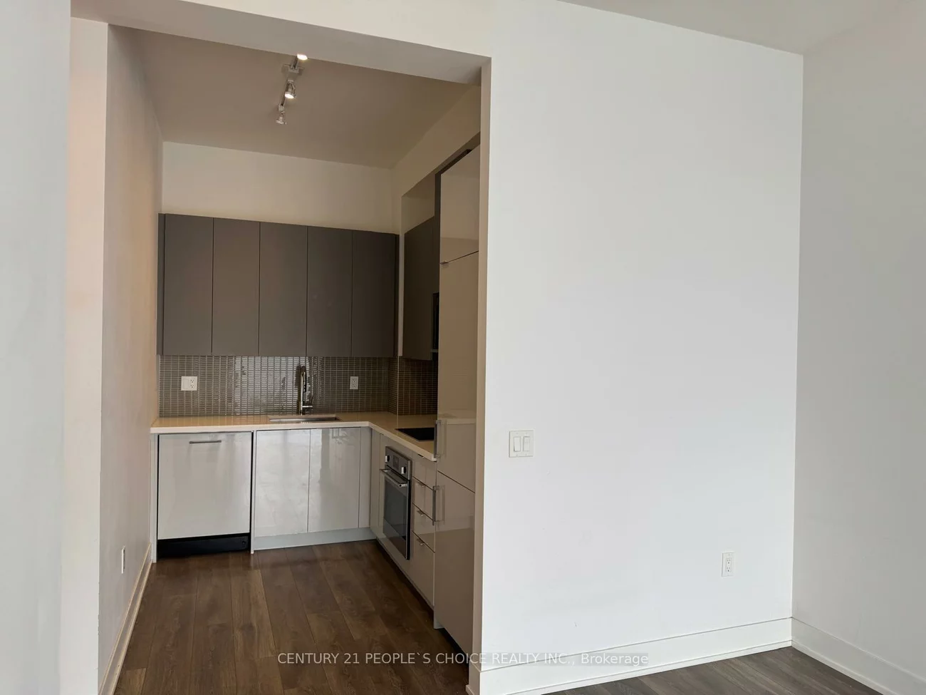 2908, Highway 7, Concord, Vaughan