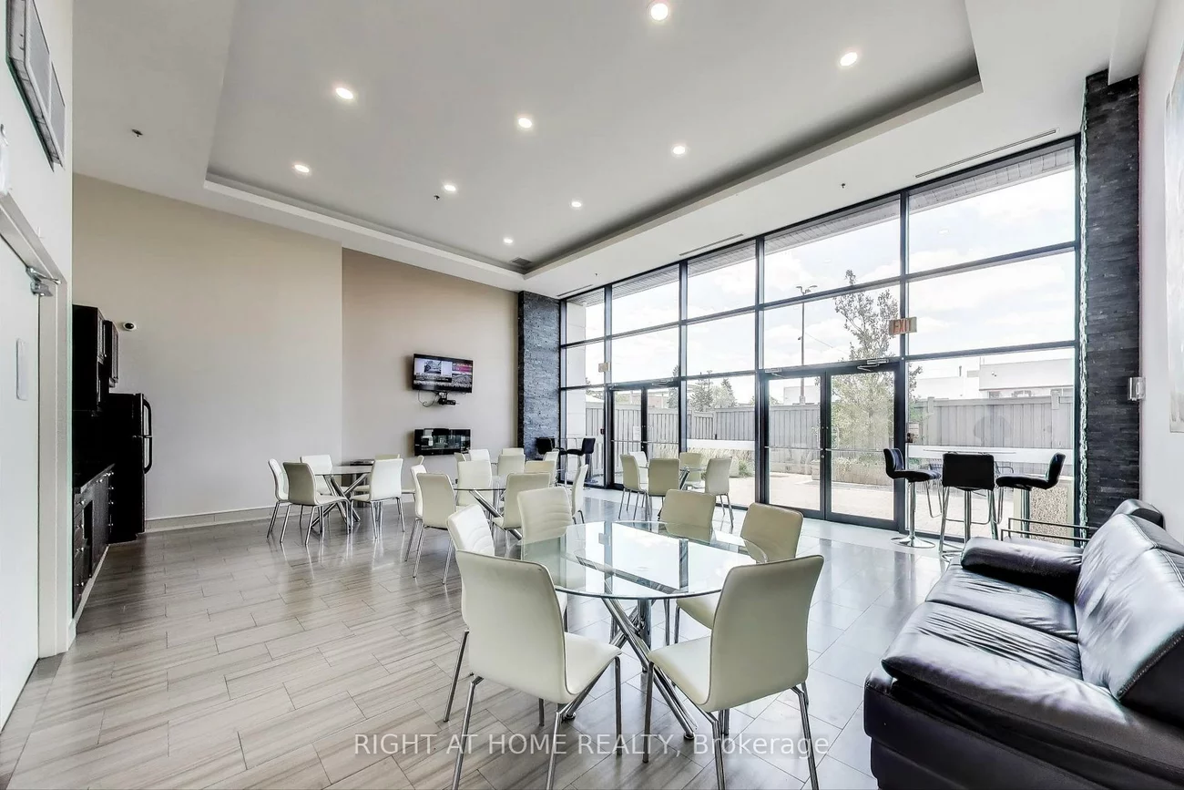 12, Woodstream, Vaughan Grove, Vaughan