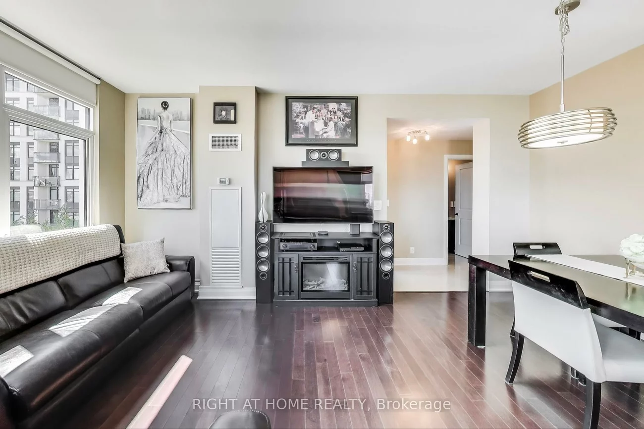 12, Woodstream, Vaughan Grove, Vaughan