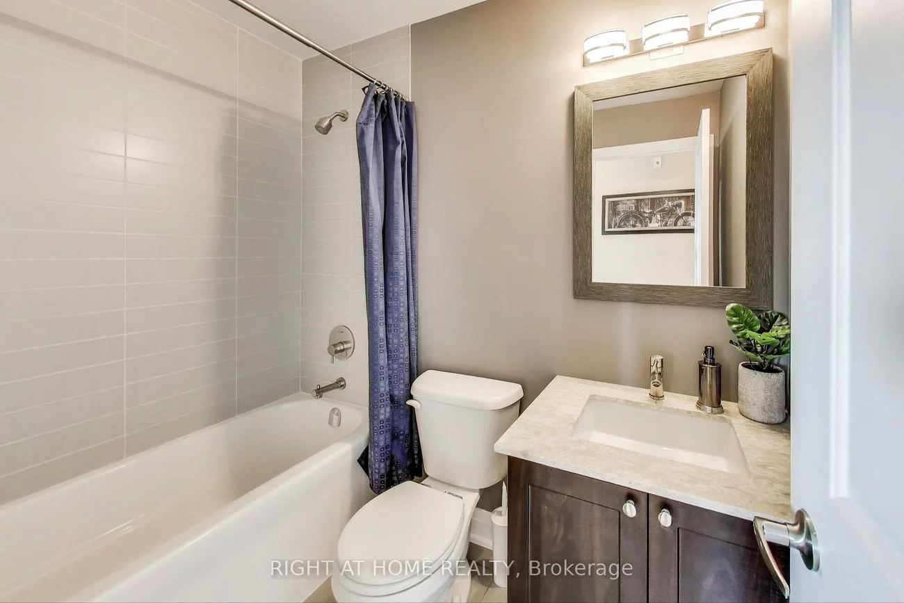 12, Woodstream, Vaughan Grove, Vaughan