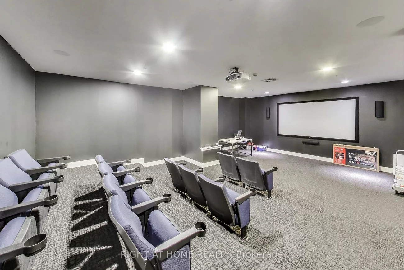 12, Woodstream, Vaughan Grove, Vaughan