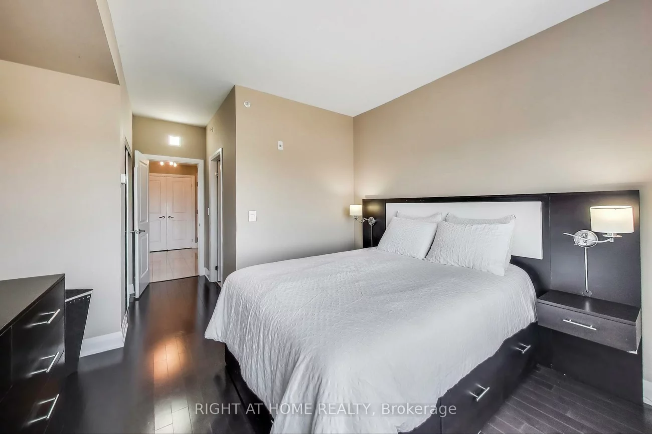 12, Woodstream, Vaughan Grove, Vaughan