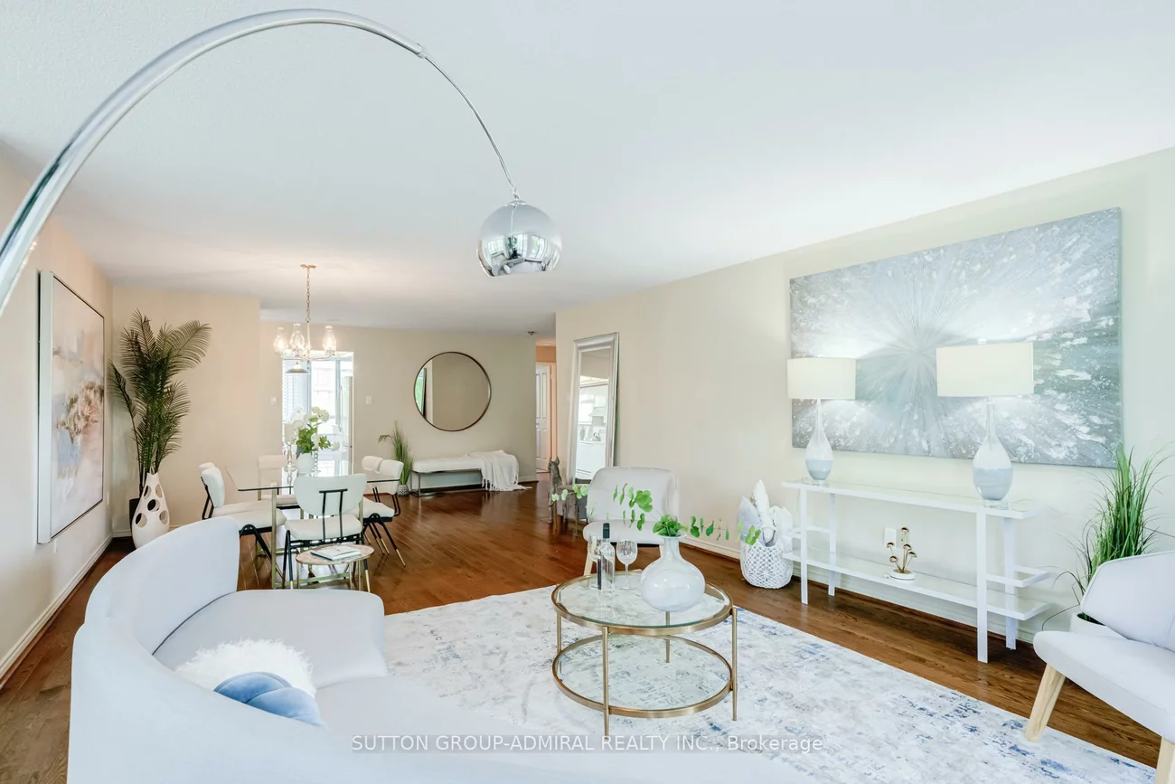 7250, Yonge, Crestwood-Springfarm-Yorkhill, Vaughan