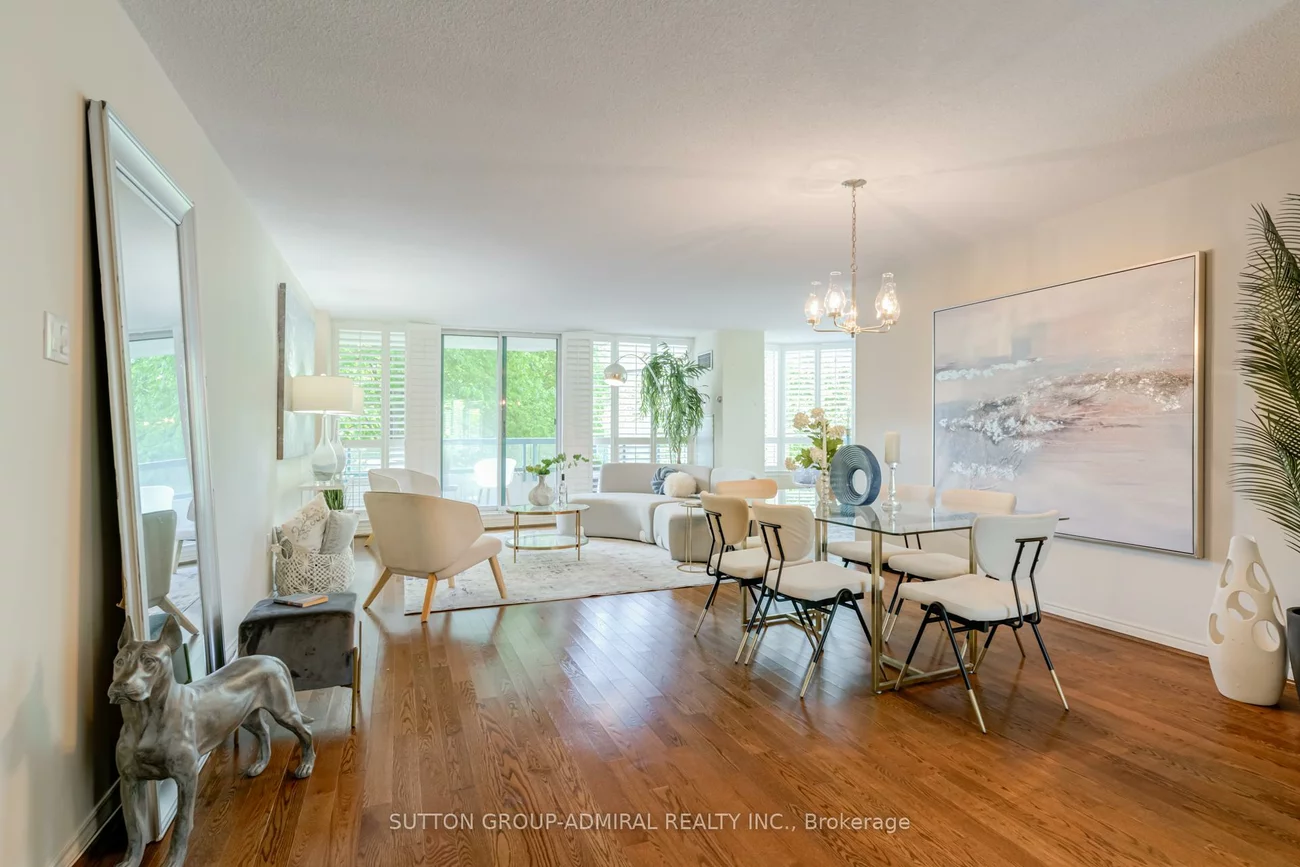 7250, Yonge, Crestwood-Springfarm-Yorkhill, Vaughan