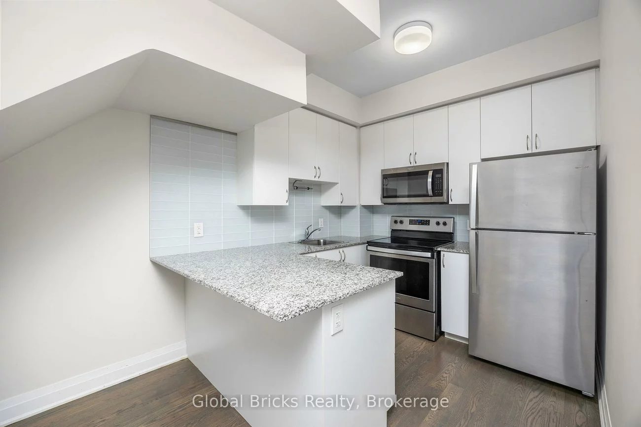 5309, Highway 7, Vaughan Grove, Vaughan