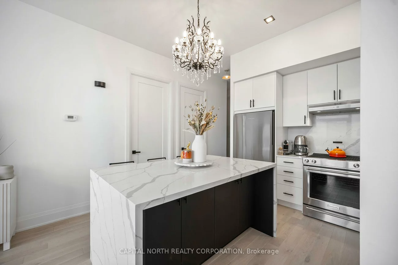 9000, Jane, Vellore Village, Vaughan