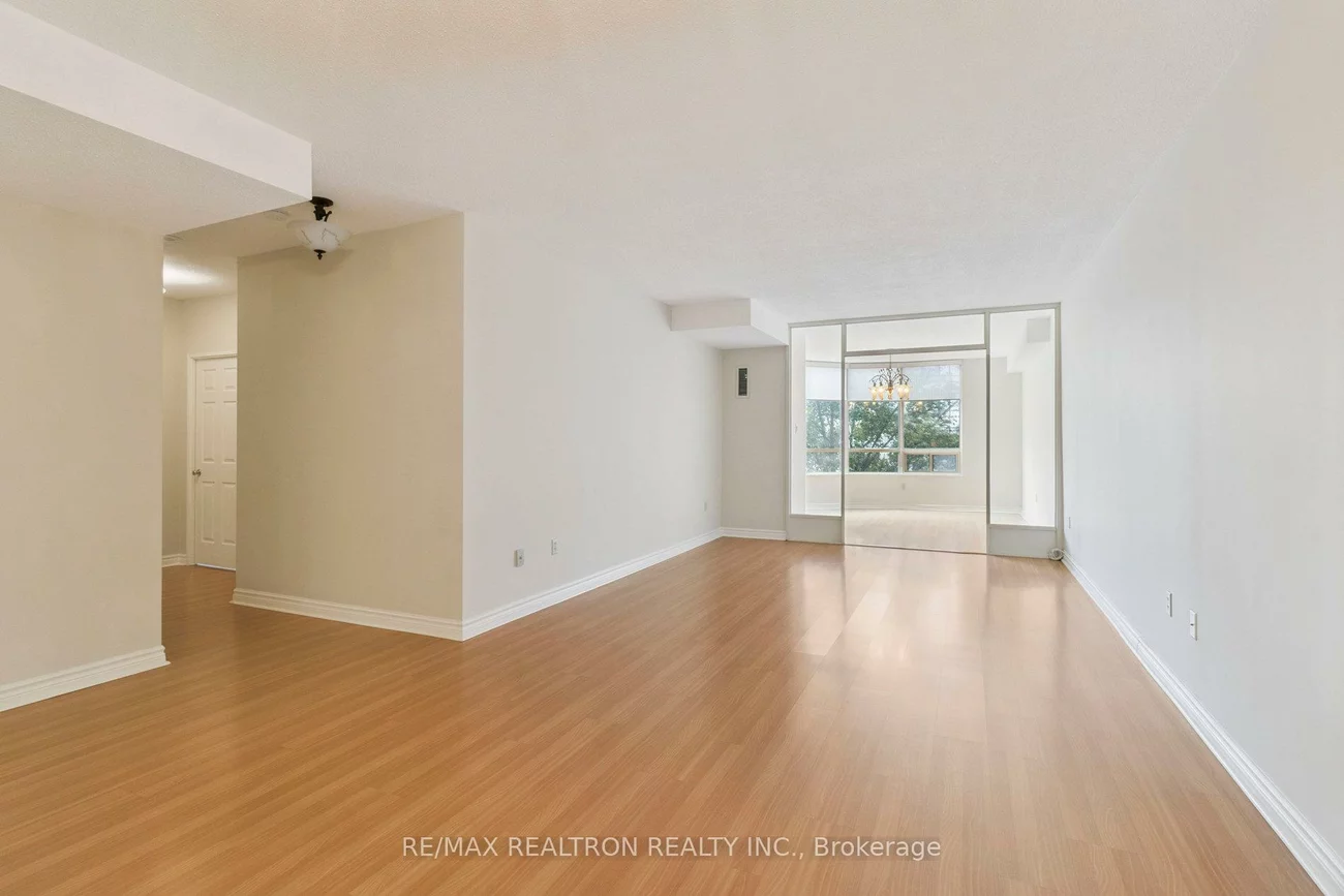 333, Clark, Crestwood-Springfarm-Yorkhill, Vaughan