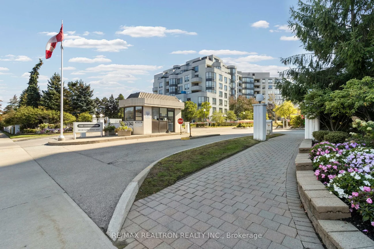 333, Clark, Crestwood-Springfarm-Yorkhill, Vaughan