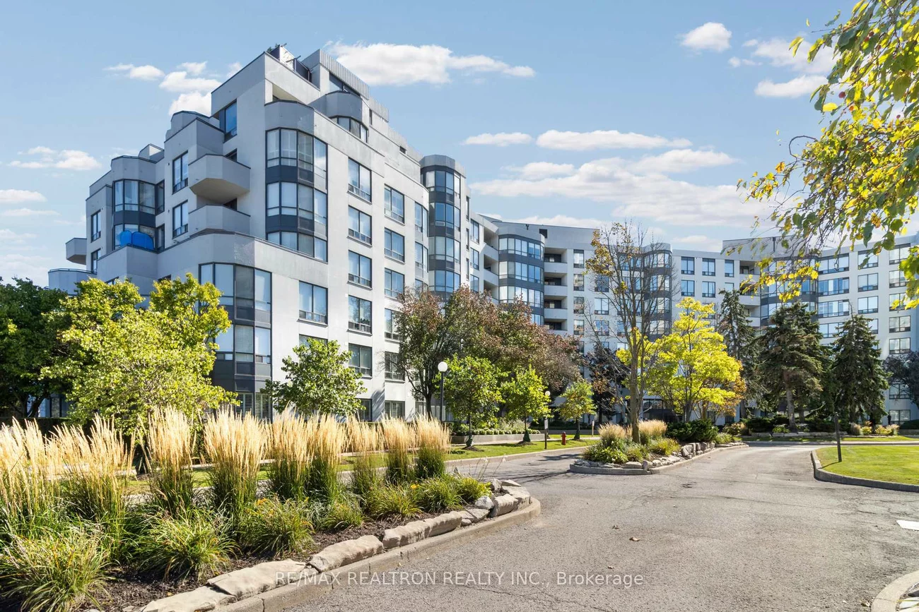 333, Clark, Crestwood-Springfarm-Yorkhill, Vaughan